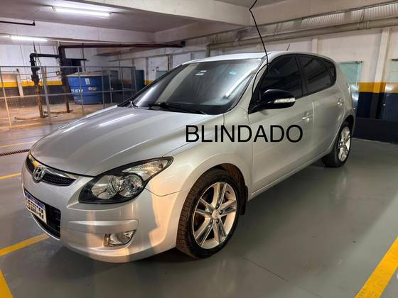 HYUNDAI I30 2.0 MPFI GLS 16V GASOLINA 4P AUTOMÁTICO HYUNDAI I30 2.0 MPFI GLS 16V GASOLINA 4P AUTOMÁTICO